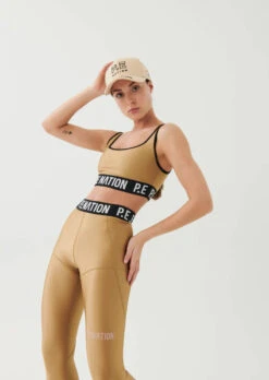 PE NATION - Goal Side Sports Bra (Tannin/Brown Mid)