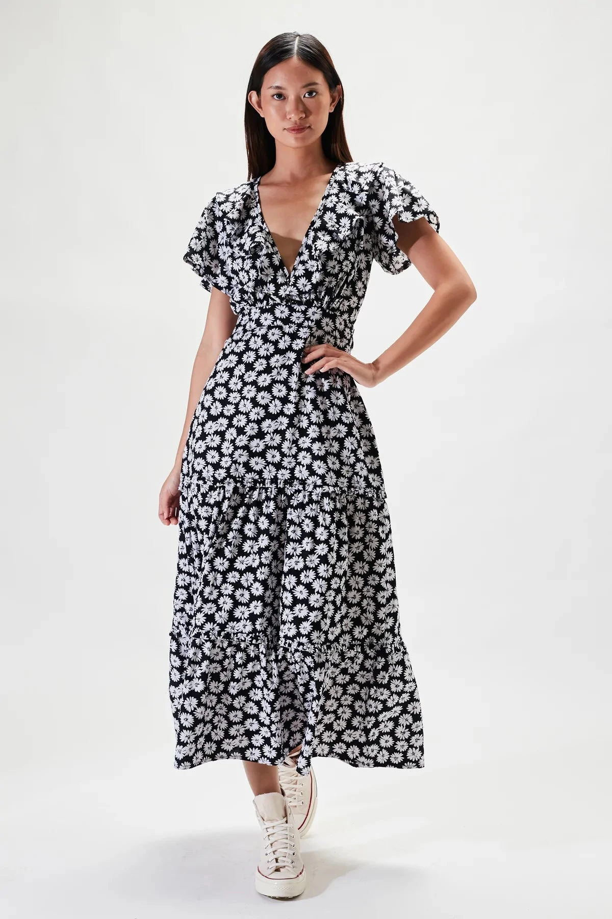 RUE STIIC - Lucille Maxi Dress (Black Dahlia Floral) 3 RUE STIIC - Lucille Maxi Dress (Black Dahlia Floral) - Image 3
