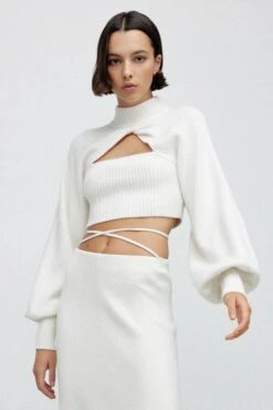 SIGNIFICANT OTHER - Lia Crop Knit Top (Cream)