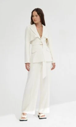 SIGNIFICANT OTHER - Lilah Blazer (Cream)