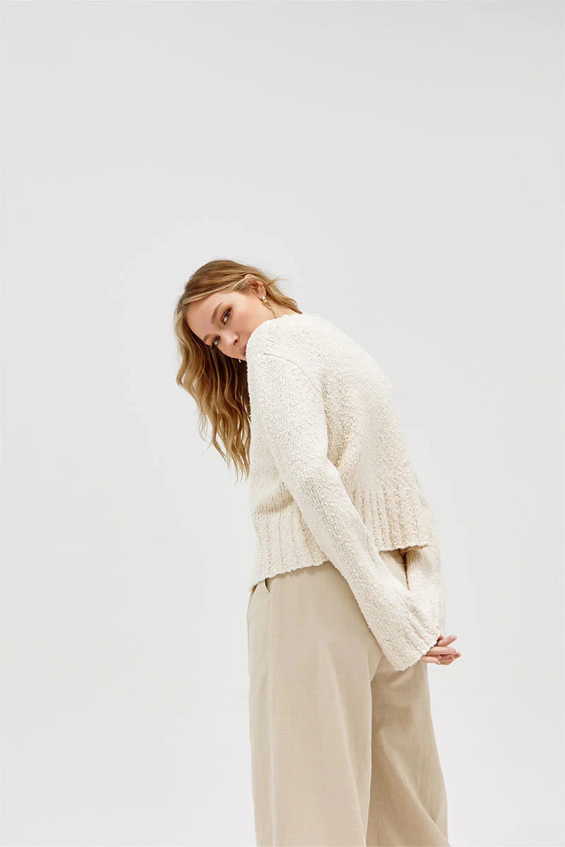 SOVERE / STUDIO - Inverse Crop Cardi (Cream) 4 SOVERE / STUDIO - Inverse Crop Cardi (Cream) - Image 4