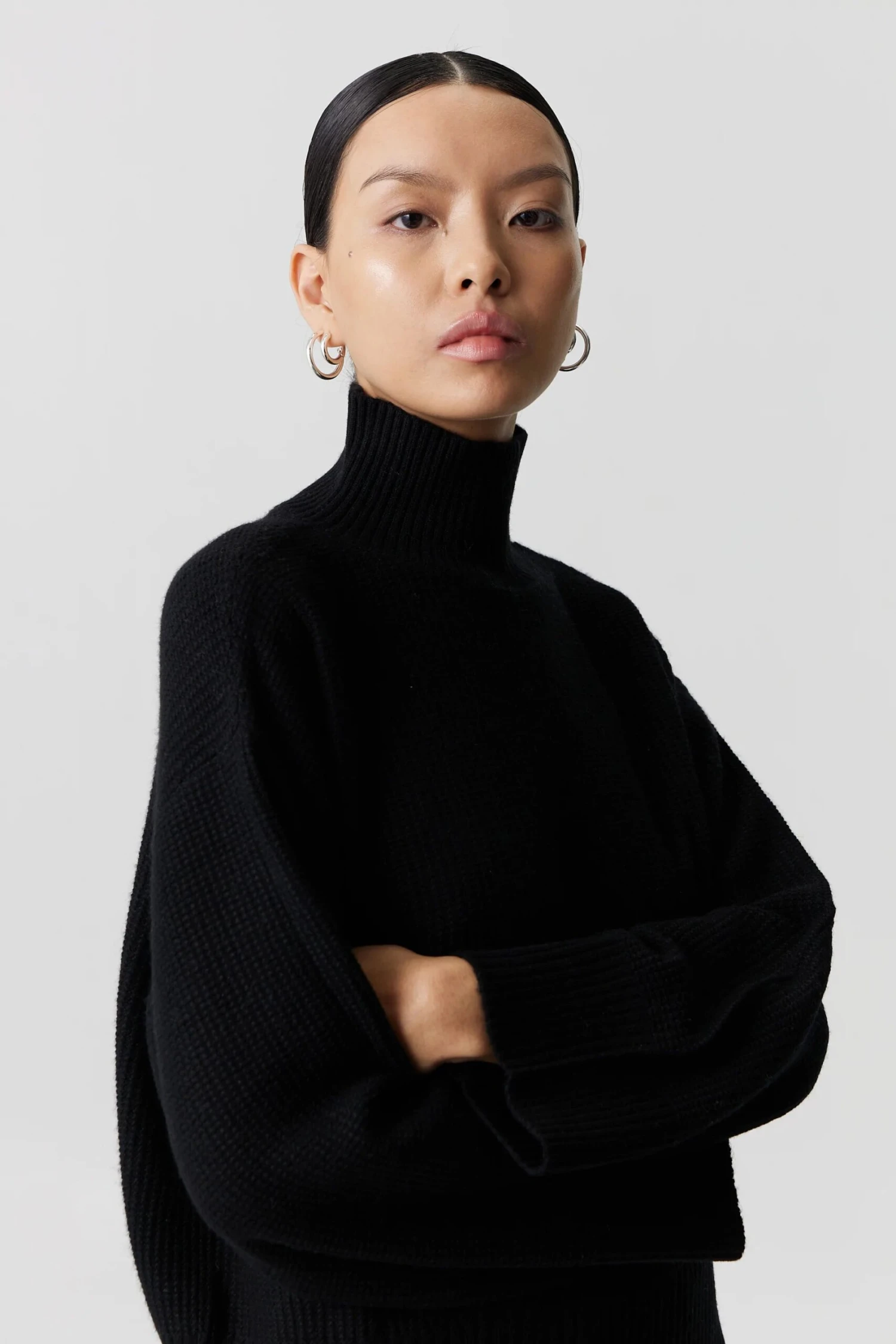 THIRD FORM -Boucle Knit Turtleneck (Black) 6 THIRD FORM -Boucle Knit Turtleneck (Black) - Image 6