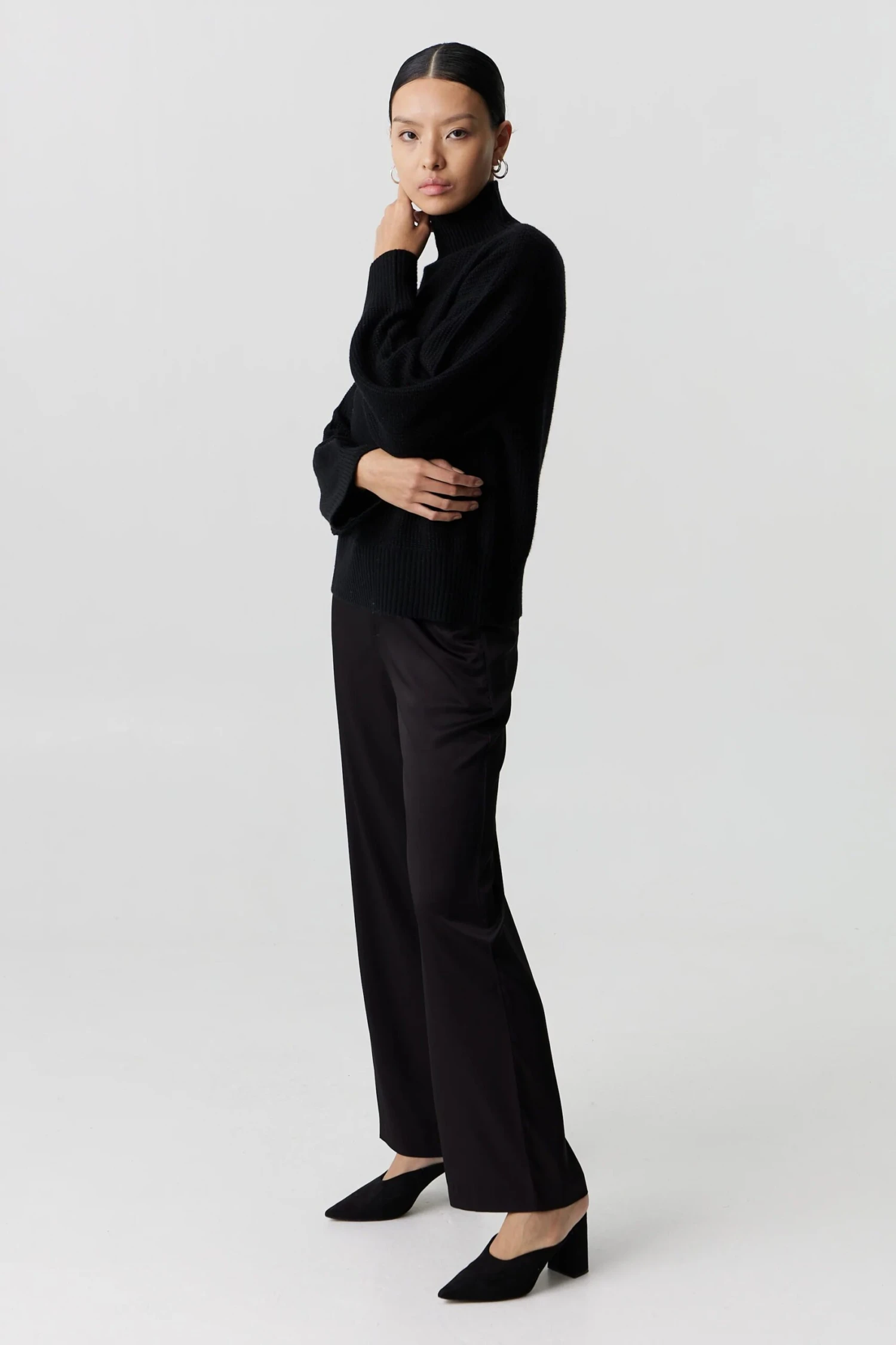 THIRD FORM -Boucle Knit Turtleneck (Black) 3 THIRD FORM -Boucle Knit Turtleneck (Black) - Image 3