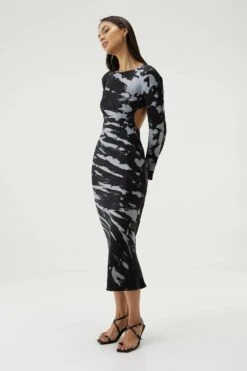 THIRD FORM - TWIST THROUGH BIAS TIE BACK MIDI (BLACK TIE DYE) 12 THIRD FORM - TWIST THROUGH BIAS TIE BACK MIDI (BLACK TIE DYE) -Faithfull The Brand || Carver™ || One Teaspoon Shop elysian collective third form twist through bias tie back midi dress black tie dye 3