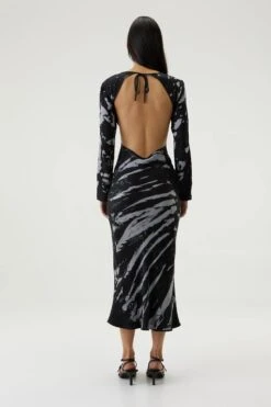 THIRD FORM - TWIST THROUGH BIAS TIE BACK MIDI (BLACK TIE DYE) 10 THIRD FORM - TWIST THROUGH BIAS TIE BACK MIDI (BLACK TIE DYE) -Faithfull The Brand || Carver™ || One Teaspoon Shop elysian collective third form twist through bias tie back midi dress black tie dye 4