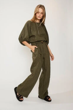 SUBOO - Queenie Paper-Bag Pant (Olive Green) 9 SUBOO - Queenie Paper-Bag Pant (Olive Green) -Faithfull The Brand || Carver™ || One Teaspoon Shop elysian collective suboo queenie paper bag pant 3